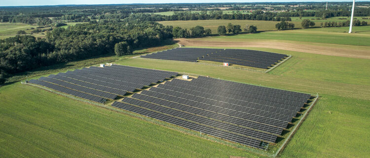 solar farm pv
